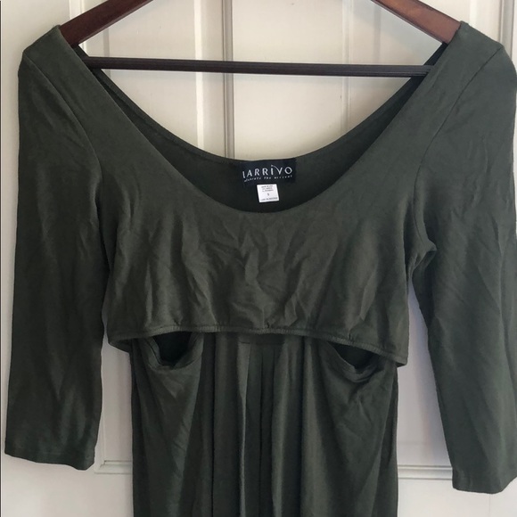 Ladies Larrivo nursing gown/dress in forest green - Picture 2 of 8